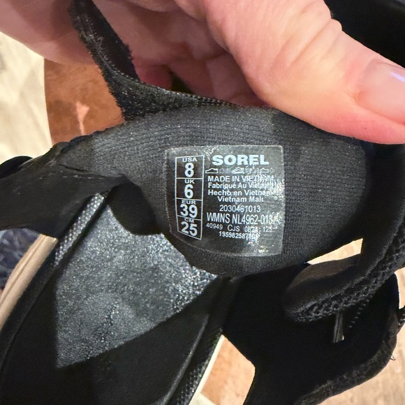 Sorel Black and Tan Women's Sandals - Picture 5 of 5